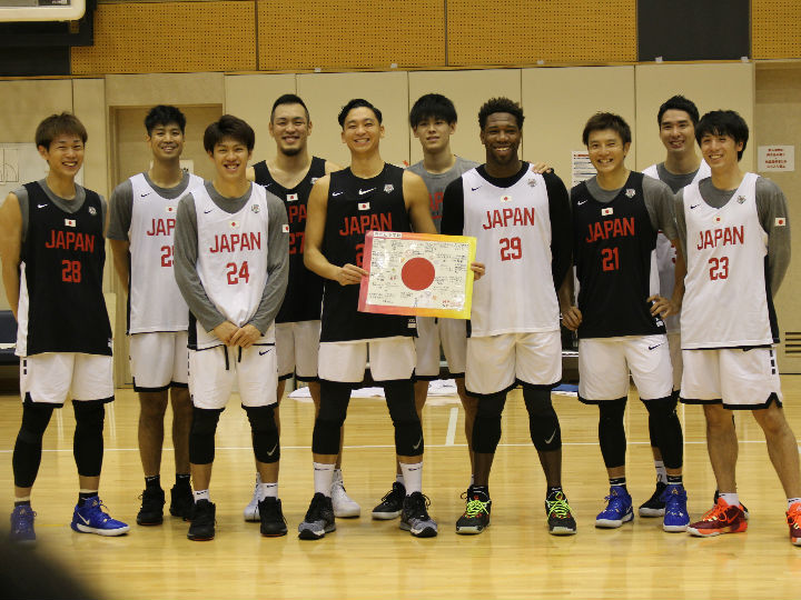 東京オリンピックでのメダル獲得を目指す3人制バスケ日本代表「今度は男子の番」