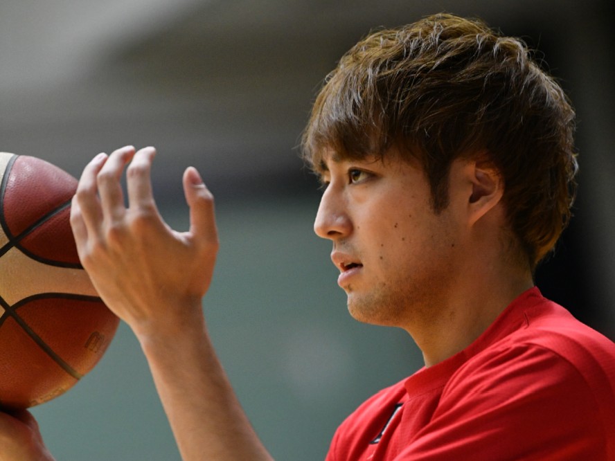 新天地、京都ハンナリーズでの活躍を誓う満田丈太郎「バスケット選手として生きるも死ぬも今年次第」