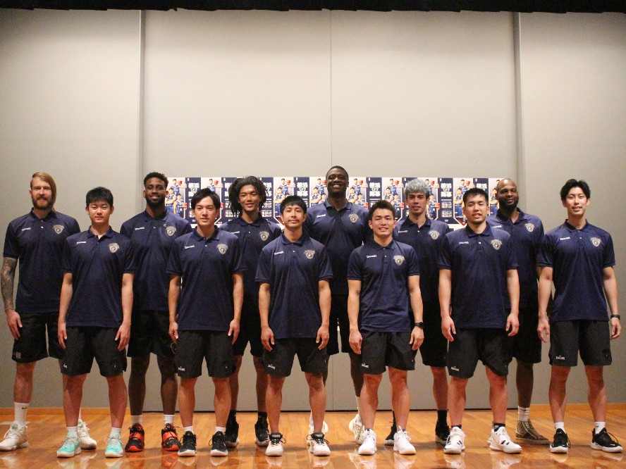 新生横浜ビー・コルセアーズが2021-22シーズンの出港式を開催、青木勇人ヘッドコーチ「最後の最後まで成長を続けるチームに」