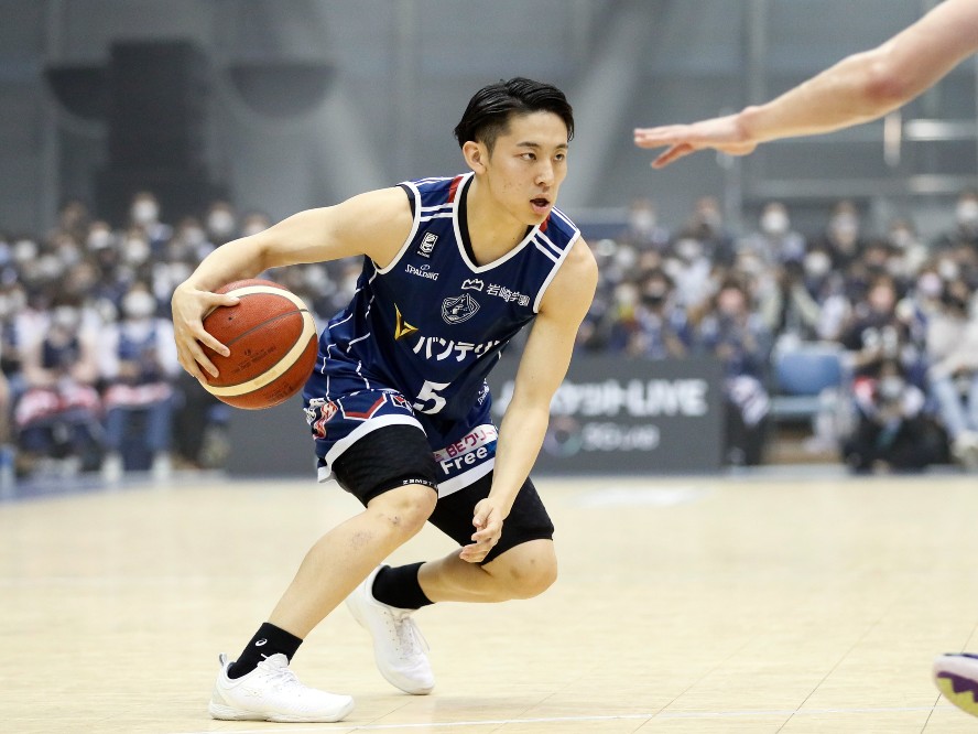 バスケ日本代表候補に選出され、目標のパリ五輪へのステップを歩む河村勇輝「ここはまだスタート地点」